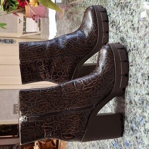 "SHULTZ" GWENDOLYN NEW with Tags, Sz. 7.5.,MSRP $168, NEW BISON/CROCODILE